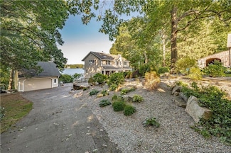 166 Old Colchester Rd, Salem, CT 06420