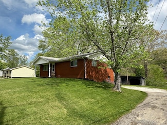 235 Maple Ln, Morehead, KY 40351