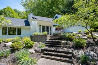 1950 Boxthorn Ct SE, Grand Rapids, MI 49546