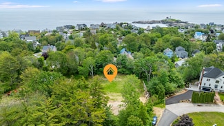 28 Prospect Ave, York, ME 03909
