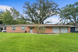 12317 23rd St, Santa Fe, TX 77510