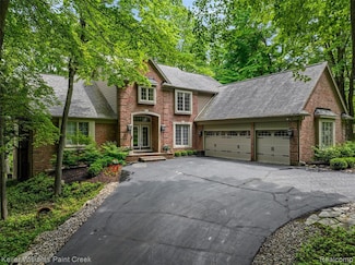 3120 Pond Rd, Leonard, MI 48367