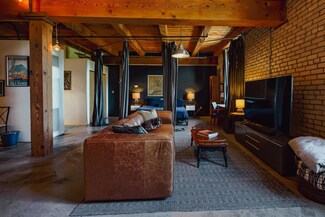 127 5th St NE Unit 205, Minneapolis, MN 55413