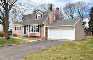 40 Mark St, Bristol, CT 06010