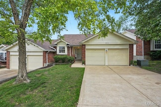 8612 Glenmont Ct, Saint Louis, MO 63123