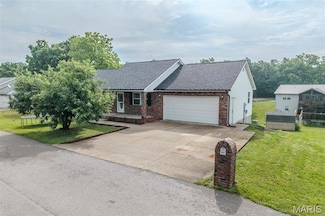 19720 Stallion Dr, Waynesville, MO 65583