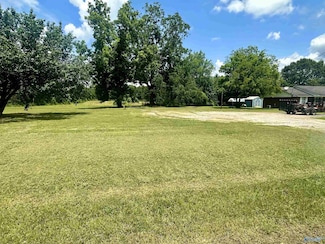 001 W Hobbs St, Athens, AL 35611