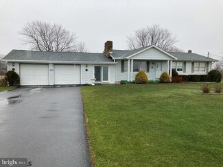 1399 Haagen Ln, Beech Creek, PA 16822
