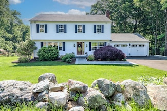 7 Broadview Rd, Brookfield, CT 06804