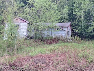 757 Pond Rd, Gouldsboro, ME 04607