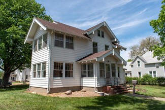 300 9th St N, Northwood, IA 50459