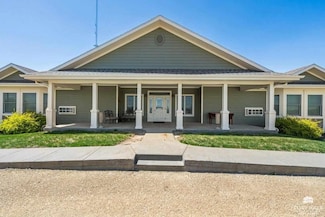 7621 Falcon Rd, Riley, KS 66531