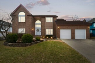 5801 S Corona Dr, Palatine, IL 60067