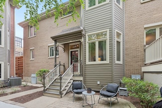 1248 W Fletcher St Unit C, Chicago, IL 60657
