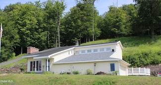 210 E Lake Rd, Cossayuna, NY 12823