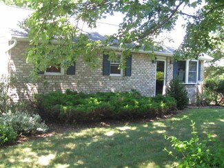 19 Holly Estate Dr, Gardners, PA 17324