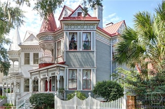 14 W Duffy St, Savannah, GA 31401