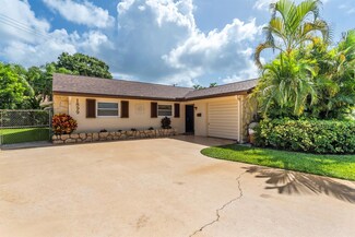 1899 Central Ct, West Palm Beach, FL 33406
