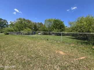 103 Lakewood Cir, Madisonville, TN 37354