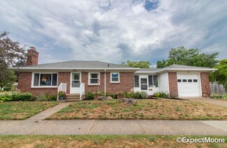 1255 Webster St NW, Grand Rapids, MI 49504