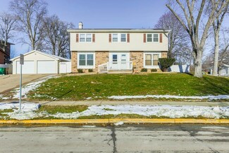 6401 & 6403 Lincoln Ave, Windsor Heights, IA 50324