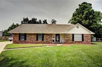 300 Gene Ln, Natchitoches, LA 71457