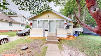 1611 E 32nd Ct, Des Moines, IA 50317