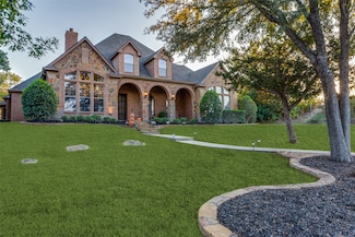 100 Stone Canyon Cir, Fort Worth, TX 76108