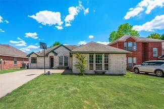 204 Bob White Dr, Red Oak, TX 75154