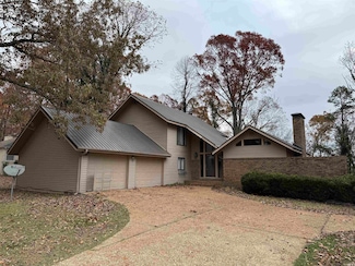 415 Bluff View Dr, Batesville, AR 72501