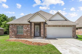 6501 Lakeridge Dr, Zachary, LA 70791