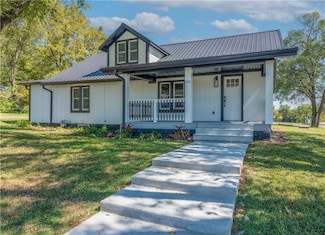 100 N Olive St, Otterville, MO 65348