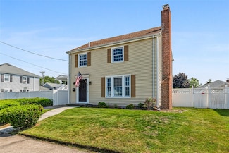123 Scarborough Rd, Pawtucket, RI 02861