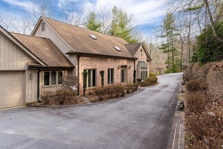 701 Kenmure Dr, Flat Rock, NC 28731