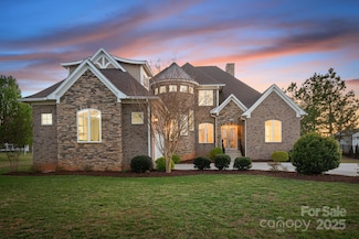 121 Dabbling Duck Cir, Mooresville, NC 28117