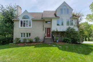 31 Ellis Dr, Worcester, MA 01609