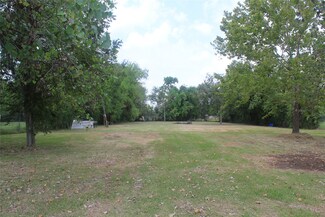 6033 Sharondale St, Pearland, TX 77584