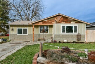 326 Riverside St, Emmett, ID 83617