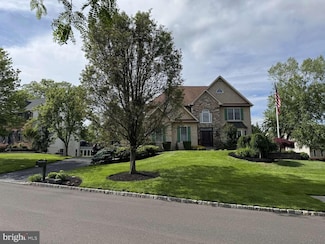 13 Cedar Crest Ct, Doylestown, PA 18901