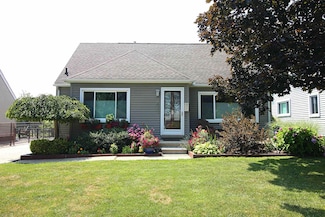 2027 Buckingham Ave, Berkley, MI 48072