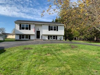 221 Munn St, Oswego, NY 13126