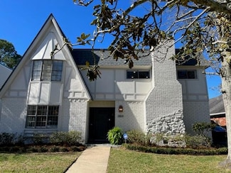 3808 Tolmas Dr, Metairie, LA 70002