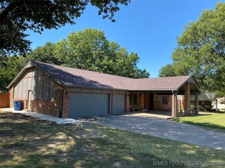 9028 E 67th Place, Tulsa, OK 74133