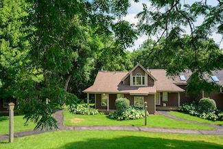113 Walnut Hill Dr, Galena, IL 61036
