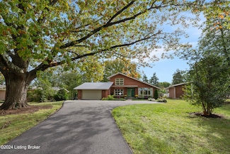 2714 Lamont Rd, Louisville, KY 40205