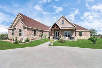 1093 Sunderman Rd, Alleyton, TX 78935