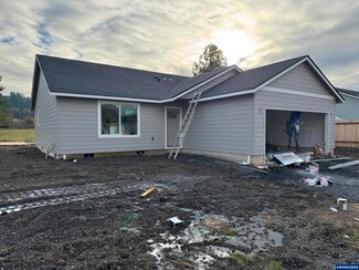 4485 Knotty Pine Ct, Sweet Home, OR 97386