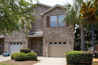 8868 Sanderling Ln, Navarre, FL 32566