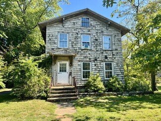 174 Whitfield St, Guilford, CT 06437