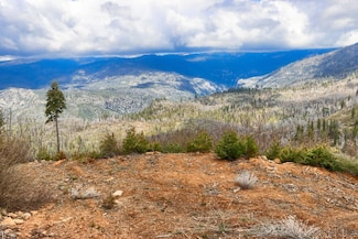 7170 Yosemite Park Way, Yosemite West, CA 95389